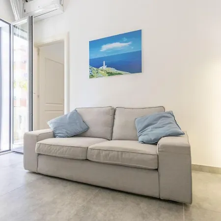 Bilocale Corso Italia 695 1° Piano Con Balcone *