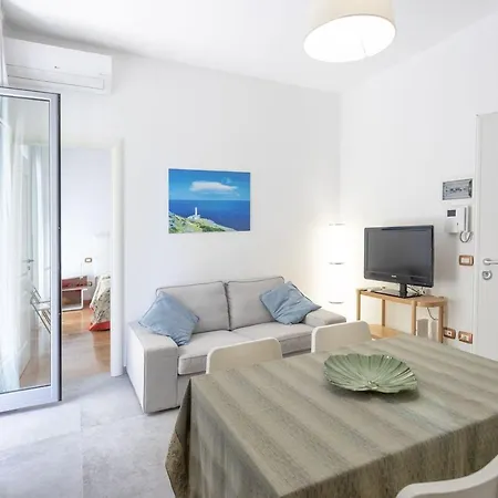 Holiday home Bilocale Corso Italia 695 1° Piano Con Balcone
